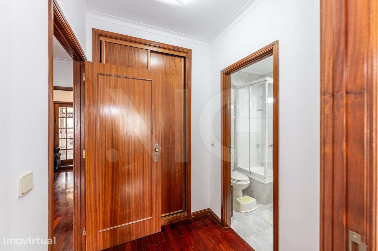 T2 com Varanda, Lugar de garagem e Arrumos em Custóias - Matosinhos-20