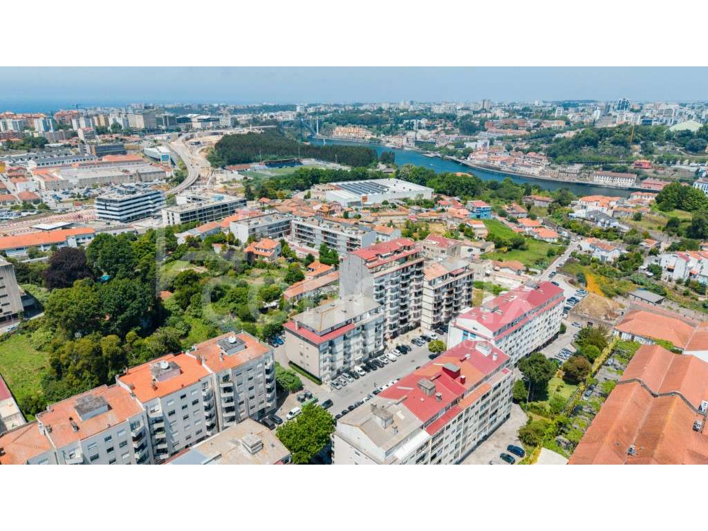 Duplex T6 para venda no Candal, Vila Nova de Gaia-38