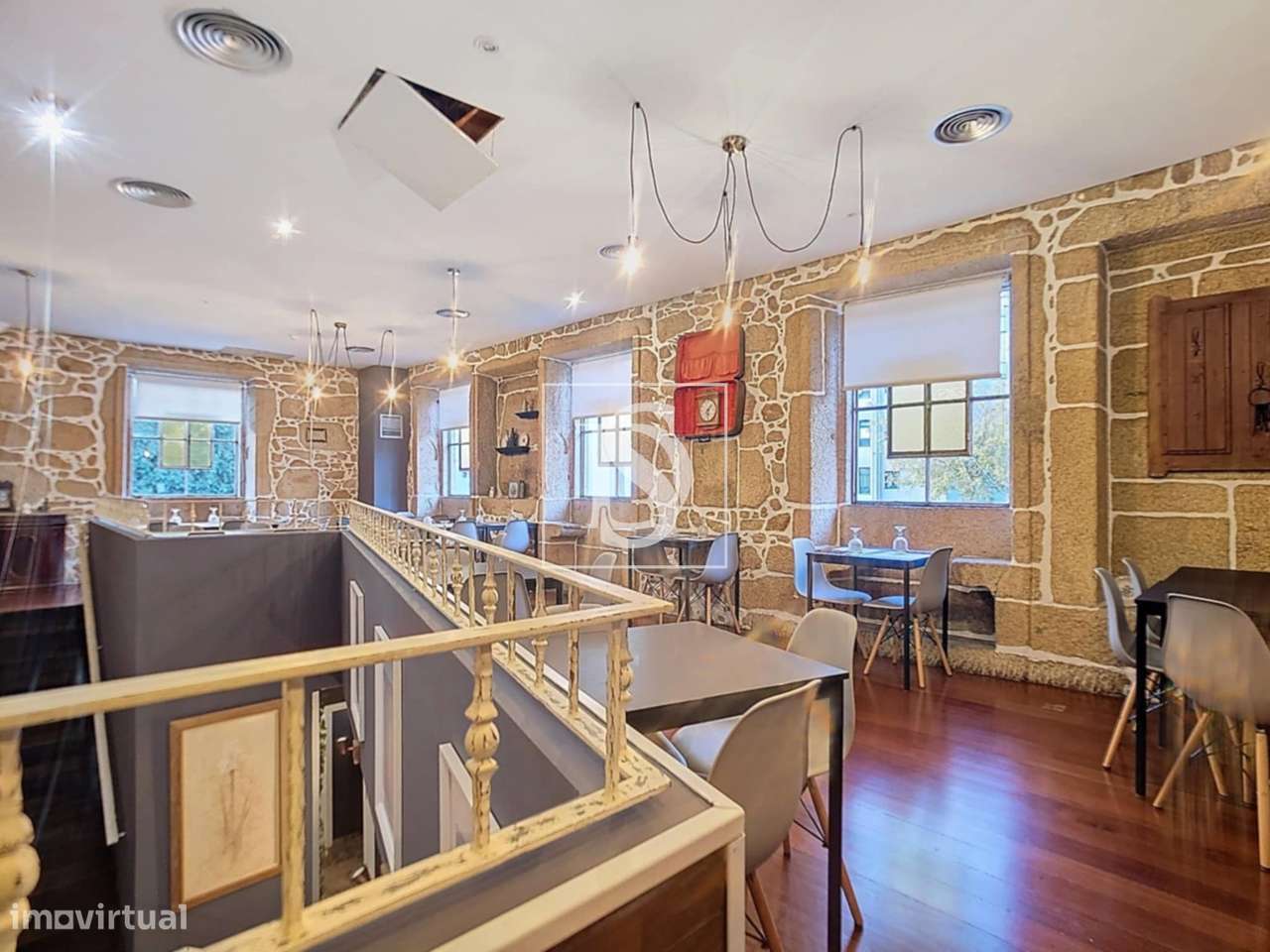 Trespasse de Restaurante no centro de Gondomar.-25