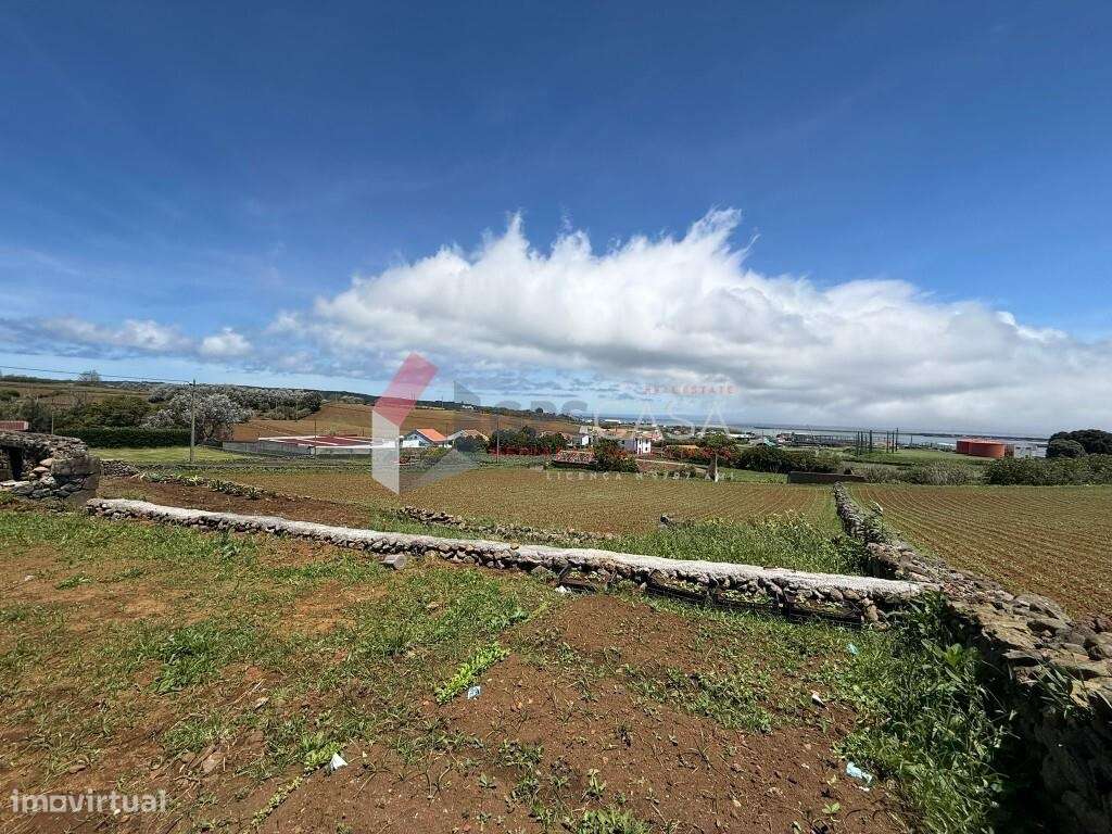 Moradia T1 com Vista Mar e Projeto Aprovado – Santa Cruz-18