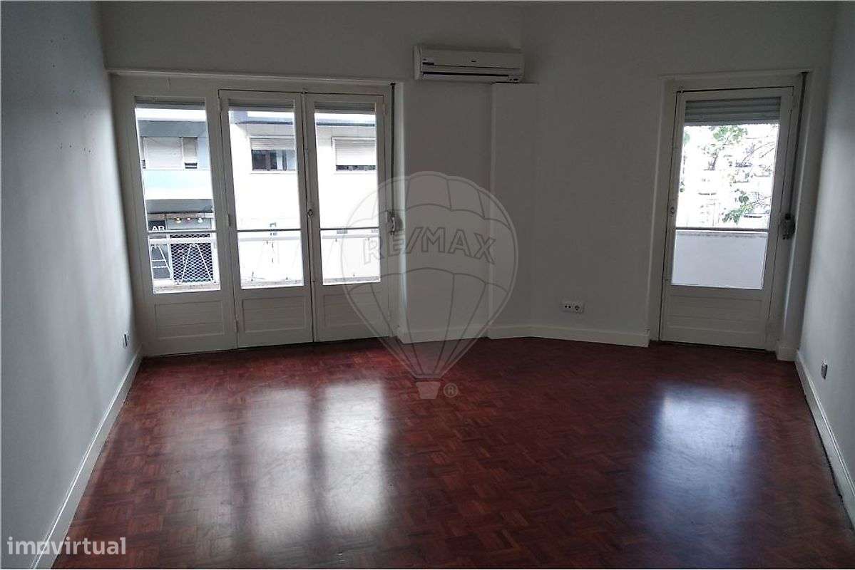 Apartamento T4 para arrendamento - Grande imagem: 2/17