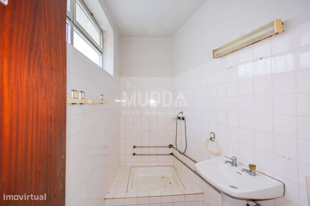 Espaço Comercial Premium com 715 m2 no Centro de Aveiro-17