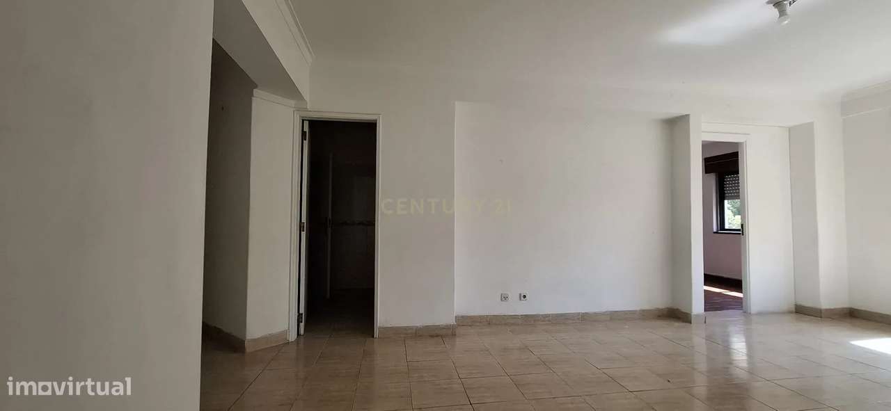 Apartamento T2 - Monte Abraão - Grande imagem: 3/17