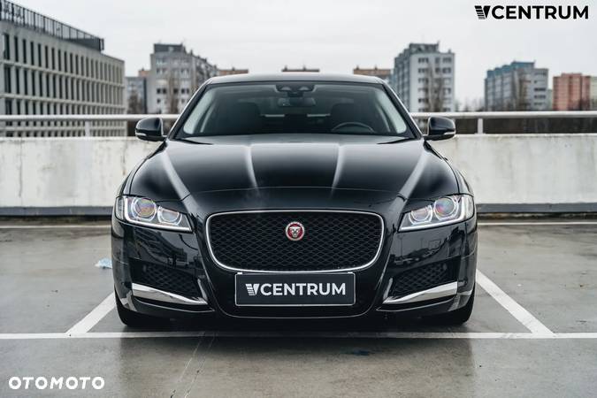 Jaguar XF 2.0 i4D Prestige - 4