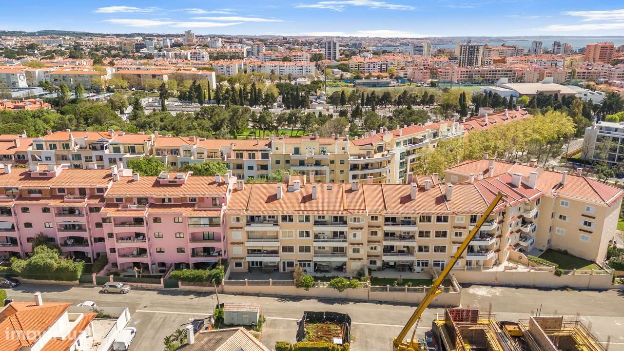 VISTA MAR | COSTA DA GUIA, CASCAIS | GARAGEM BOX 70m² | VERSÁTIL T2 CO-35