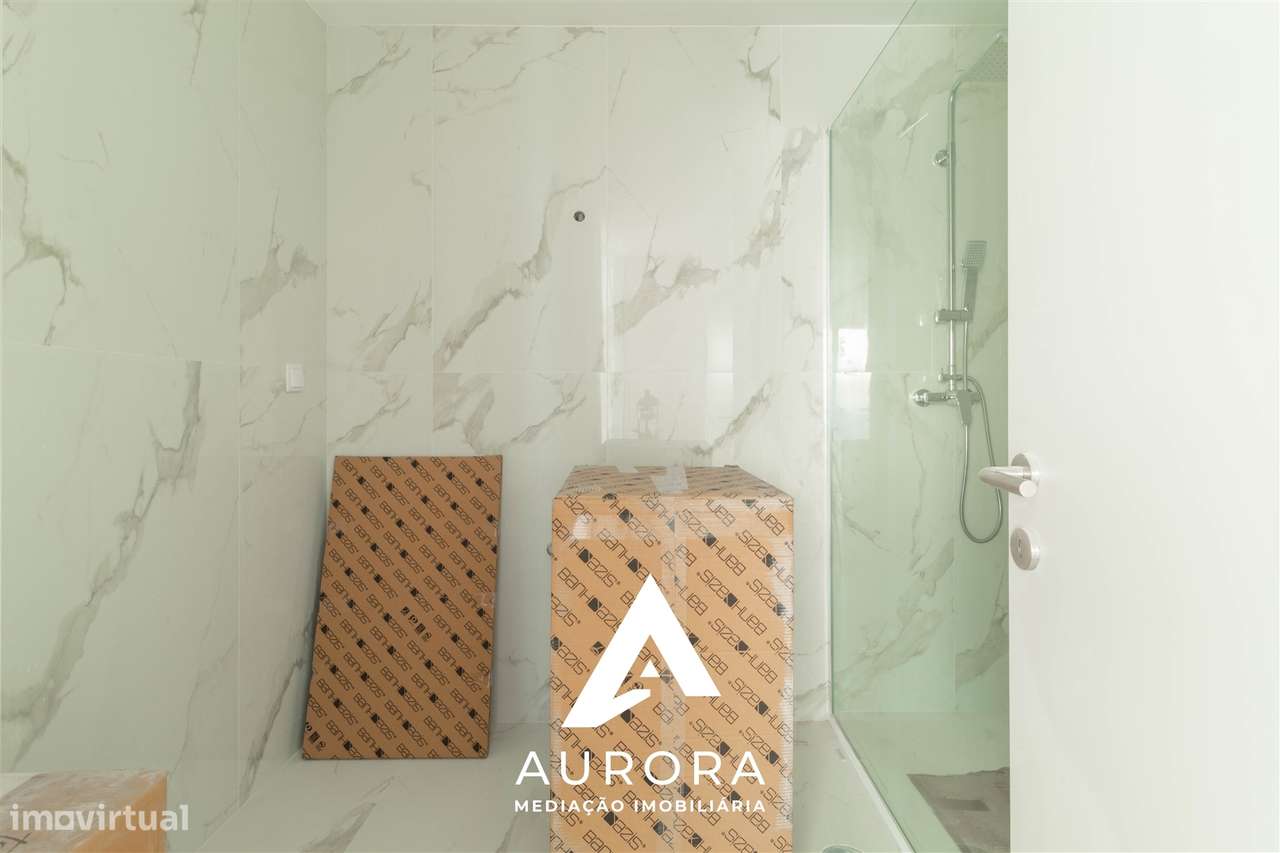 Apartamento T2 Sul/Poente 104m2 úteis + lugar de garagem Espinho-9