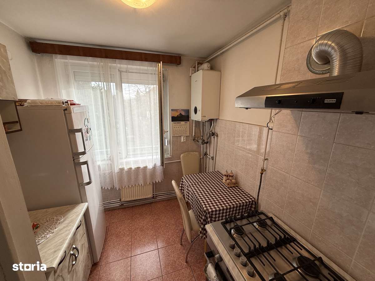 4 Camere Casa De Cultura Etaj 2/4 2.0-4