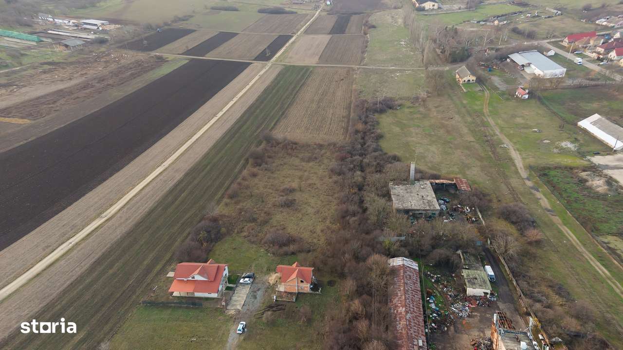 Teren de 444 mp la intrare în Chișineu Criș - Imagine principală: 2/8