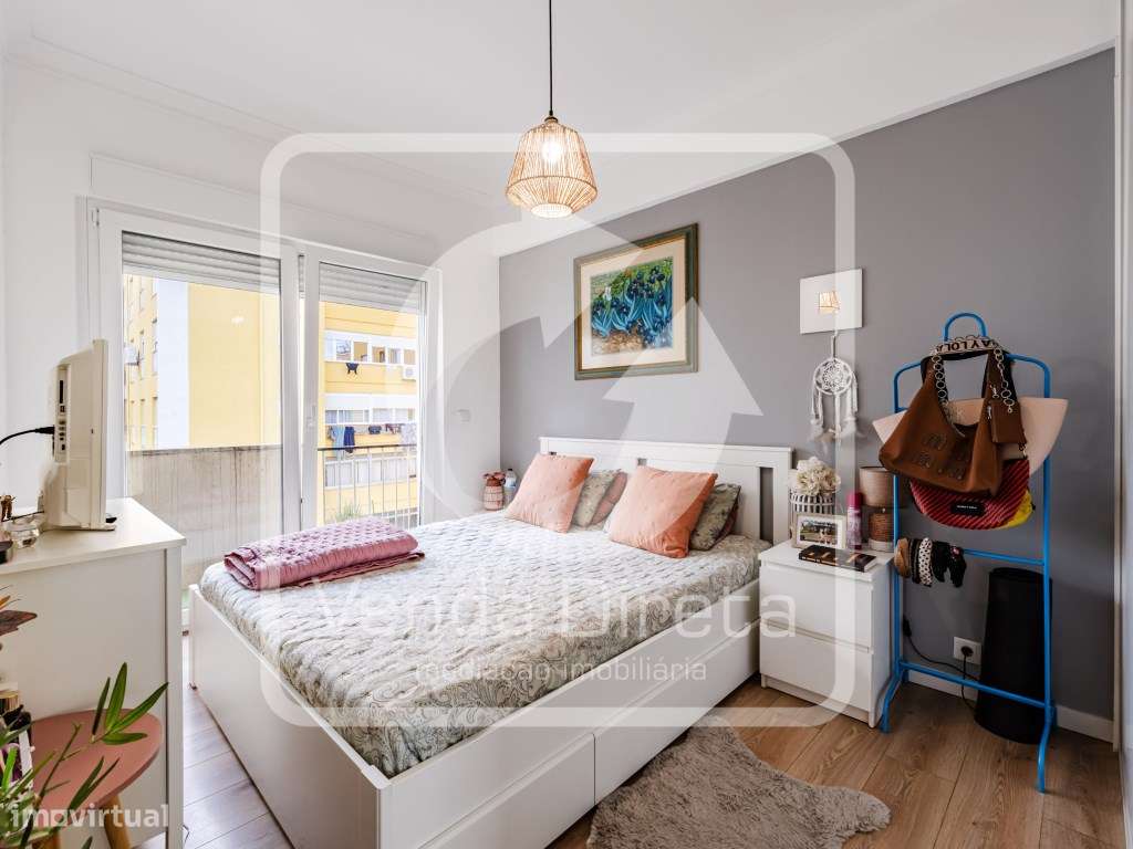Apartamento T3 com 2 varandas no centro de Setúbal.-15