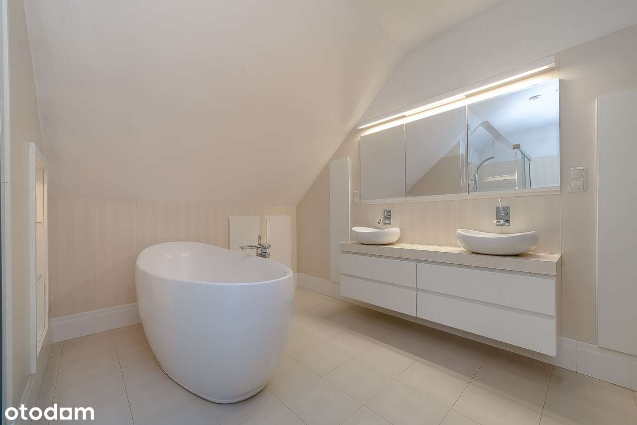 Katowice Podlesie. Reprezentacyjny dom w spokojnym miejscu-7