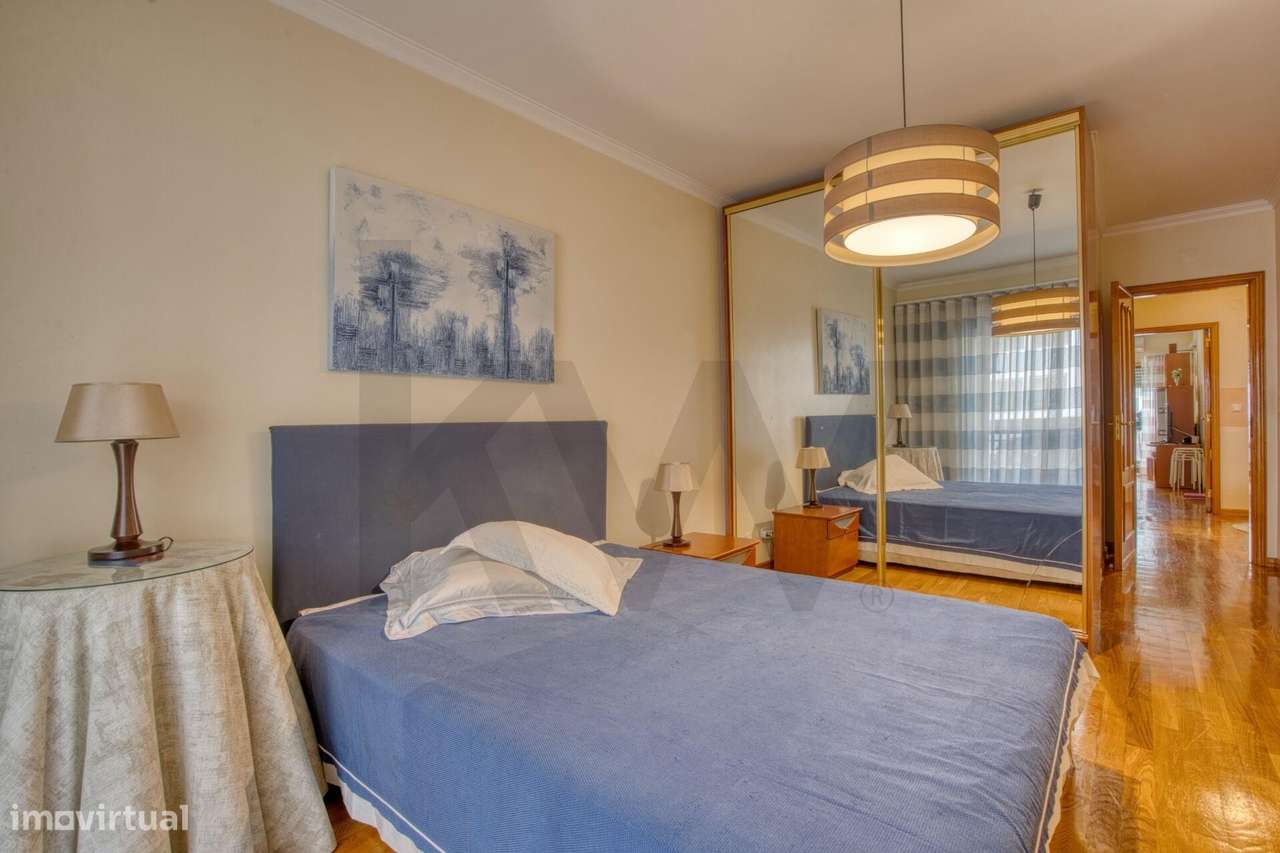 Apartamento T4 Massamá-10