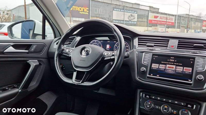 Volkswagen Tiguan - 13