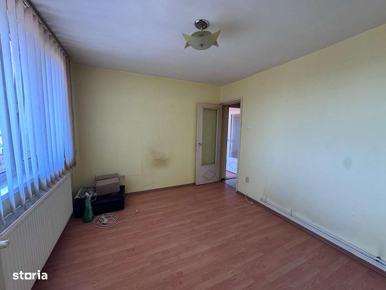 Apartament de vanzare, 3 camere, Str. Govora, Pret: 53.000 Eur-5