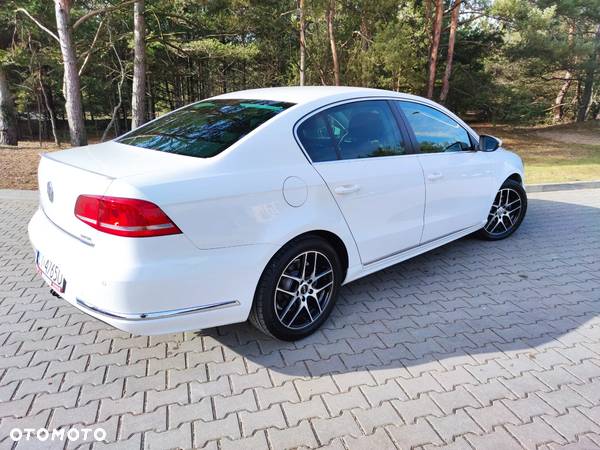 Volkswagen Passat Variant 2.0 TDI DSG BlueMotion Technology R-Line - 8