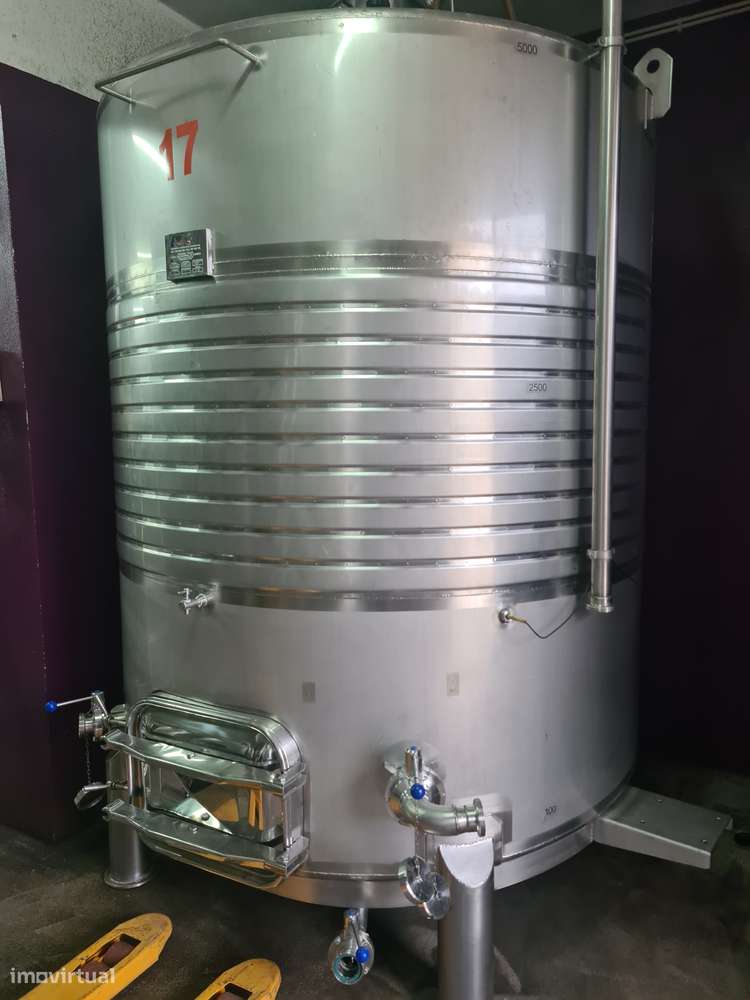Alugo adega/armazém completo para produção de vinho - 31 mil litros. - Grande imagem: 2/5