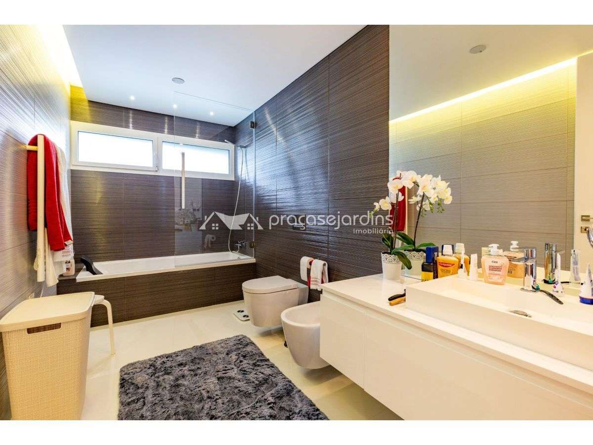 Moradia T5 Contemporânea e elevada eficiência energética – Amor, Le...-37