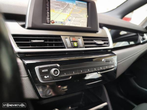 BMW 216 Active Tourer d Line Sport - 24