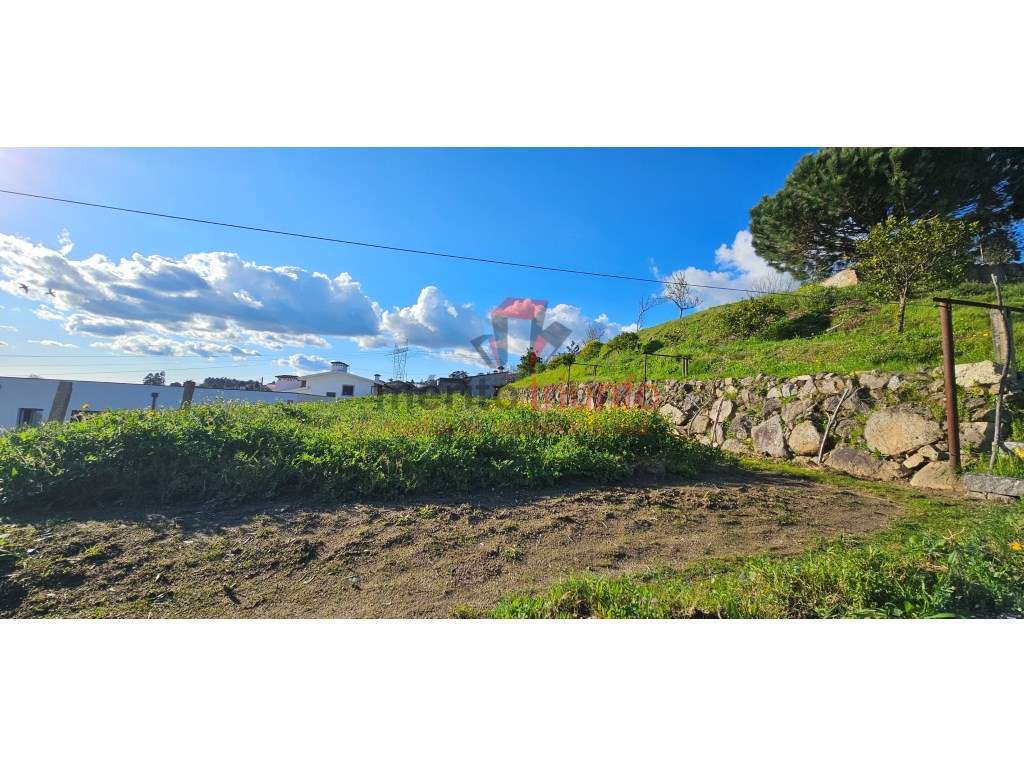 Terreno de Construção para Venda em LORDELO - GMR-14