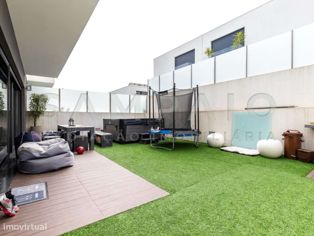 Moradia T3+1 em São Pedro da Cova-34