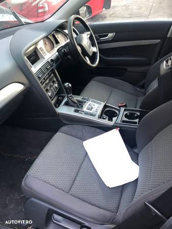 Dezmembrez Audi A6 C6 4F break negru 2.0 TDI volan dreapta - 6