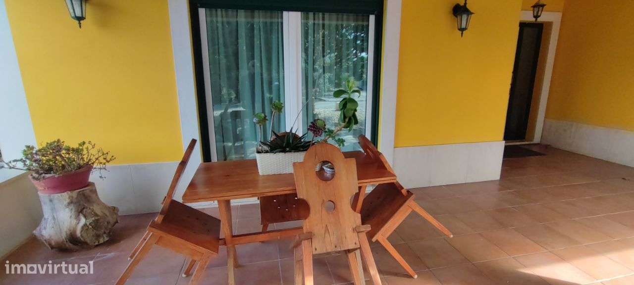 Moradia com 6 quartos, piscina e  Quinta envolvente em FEBRES-13