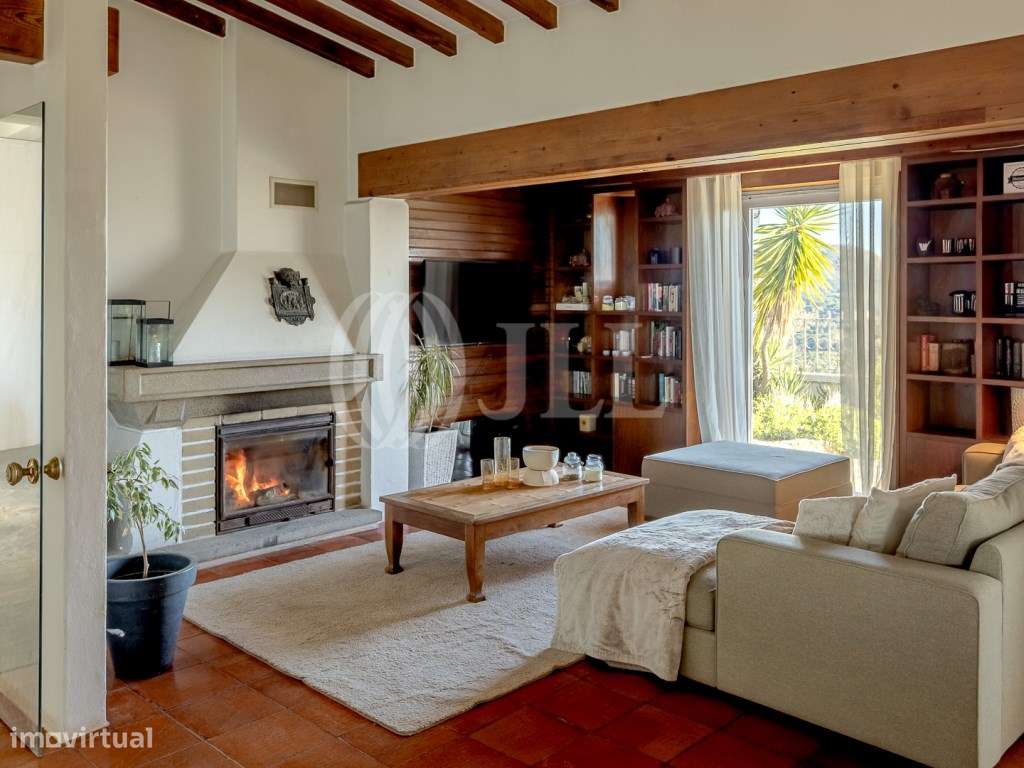 Moradia T7, com piscina e jardim, em Azeitão, Setúbal - Grande imagem: 4/46