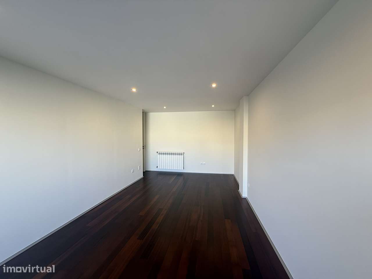 Apartamento T1 seminovo a 200 metros da praia-5