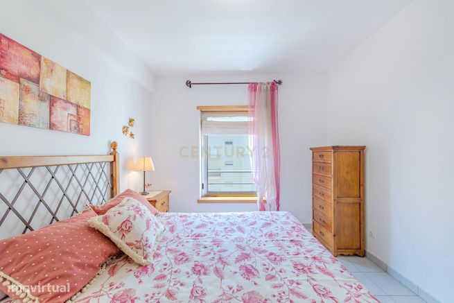 Apartamento T2 - Oportunidade Única a 5 Min da Praia da Rocha!-2