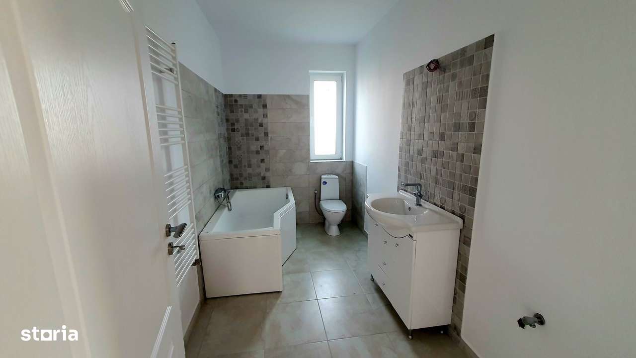 Casa dintre lacuri, Crevedia, cartier nou.-7