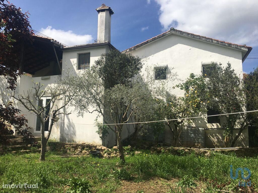 Casa T5 em Coimbra de 255,00 m2