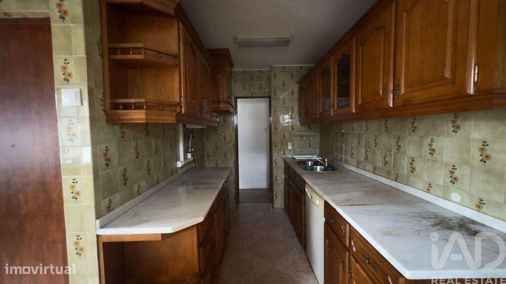 Apartamento T2 em São Sebastião - Grande imagem: 1/4