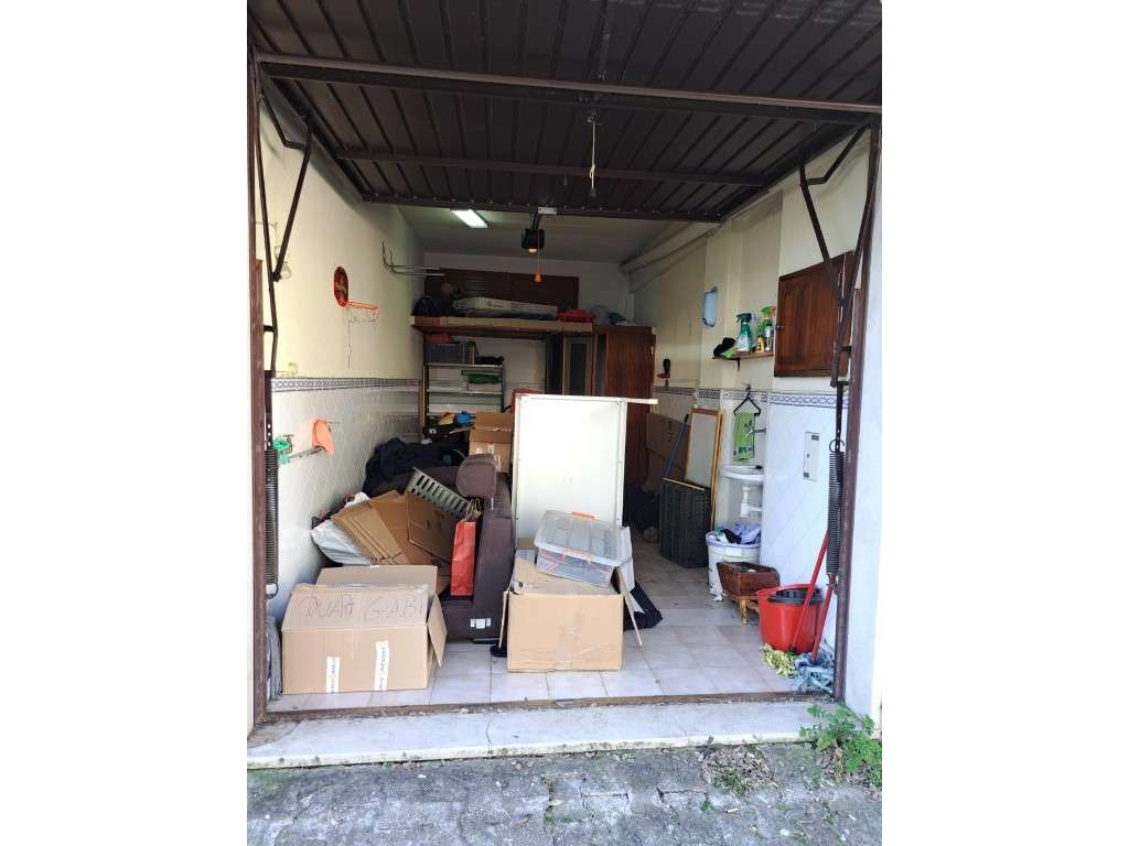 Apartamento T3 com garagem box-18