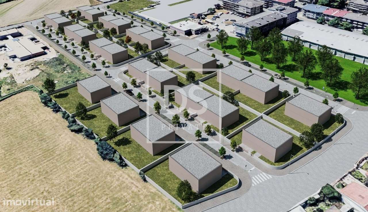 Loteamento em Castêlo da Maia | Lotes para Moradias com 3 e 4 Frentes-0