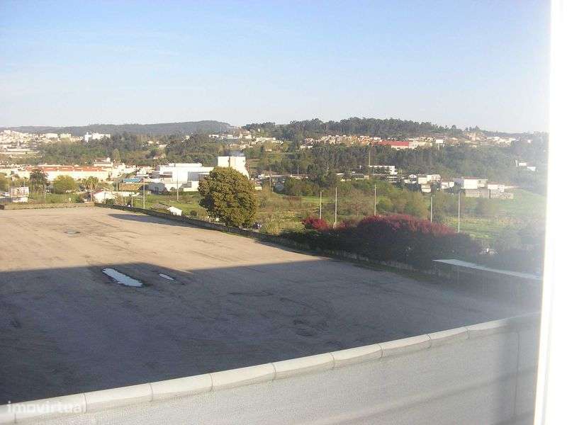 vendo t2 no centro de paredes - Grande imagem: 4/12