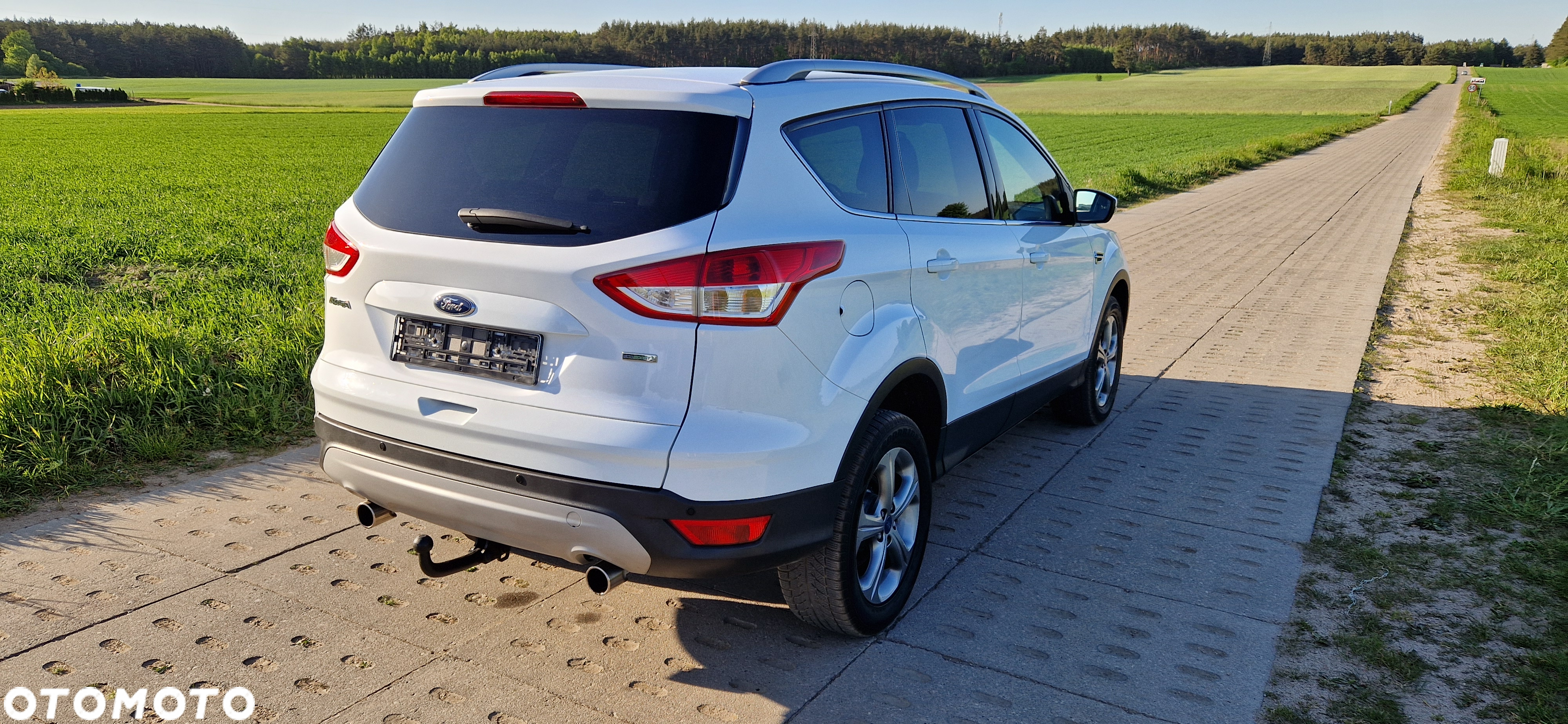 Ford Kuga 1.5 EcoBoost 2x4 Cool & Connect - 14