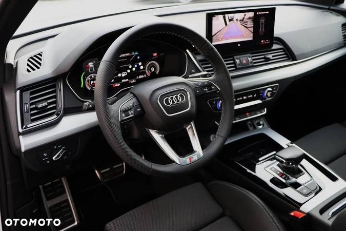 Audi Q5 Sportback - 16