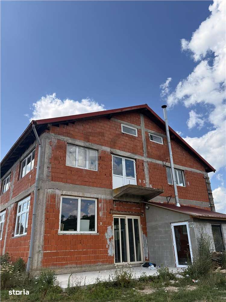 Reco, Hala de Inchiriat  la 13 km de Beius - Imagine principală: 4/5