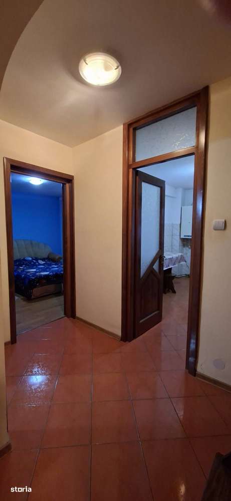 Etaj 2-Mioritei(str.Banatului)-2 cam decomandat-62 mp-centrala-PVC-16