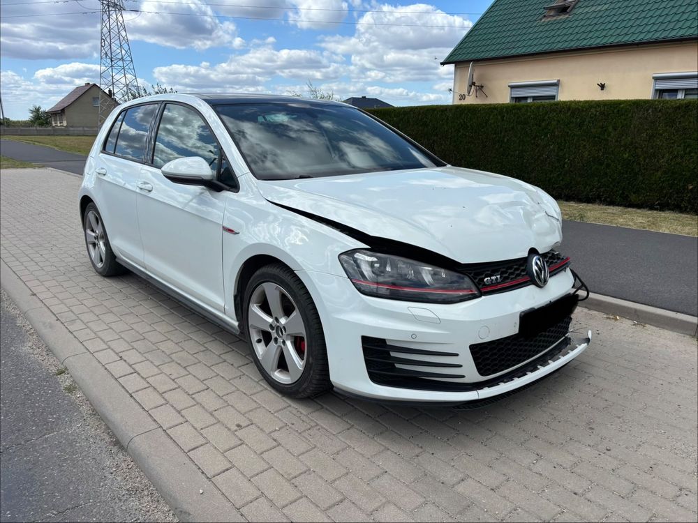 Volkswagen Golf VII (2012-2020) GTI BlueMotion Technology DSG 2013