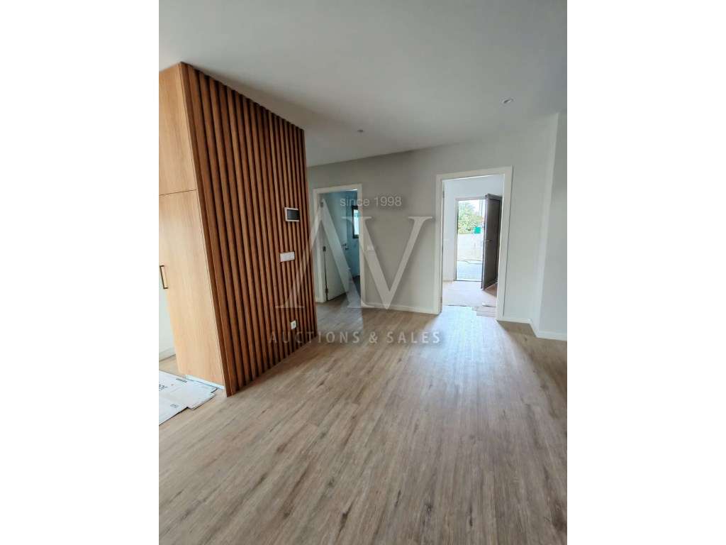 MORADIA V3+1 || Batalha || 294,50 m2 de construção-11