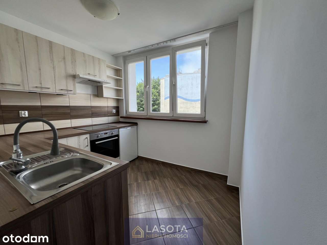 Słoneczne 3 pokojowe mieszkanie w Centrum Miasta-6