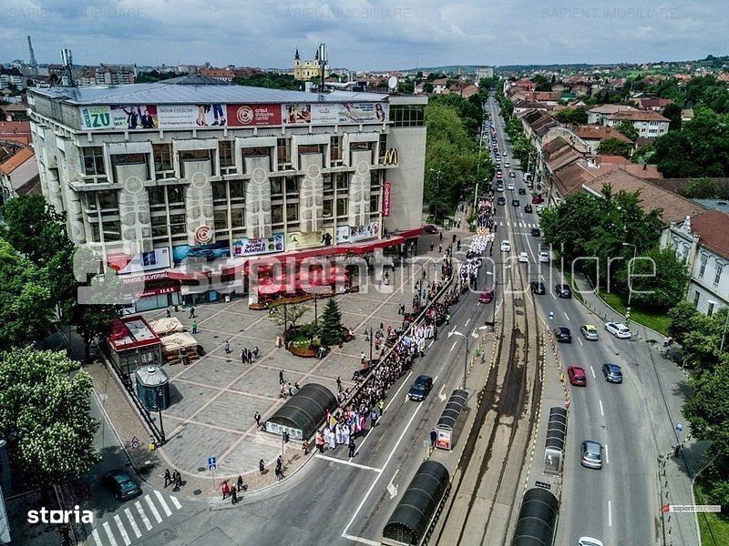 Sapient/Crisul Shopping Center - spatii comerciale