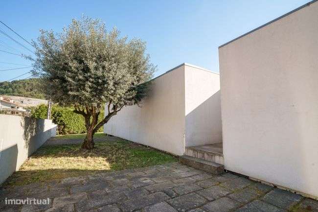 Moradia T3 para venda na  Rua do Telhado - São Pedro ( Este), Braga-23