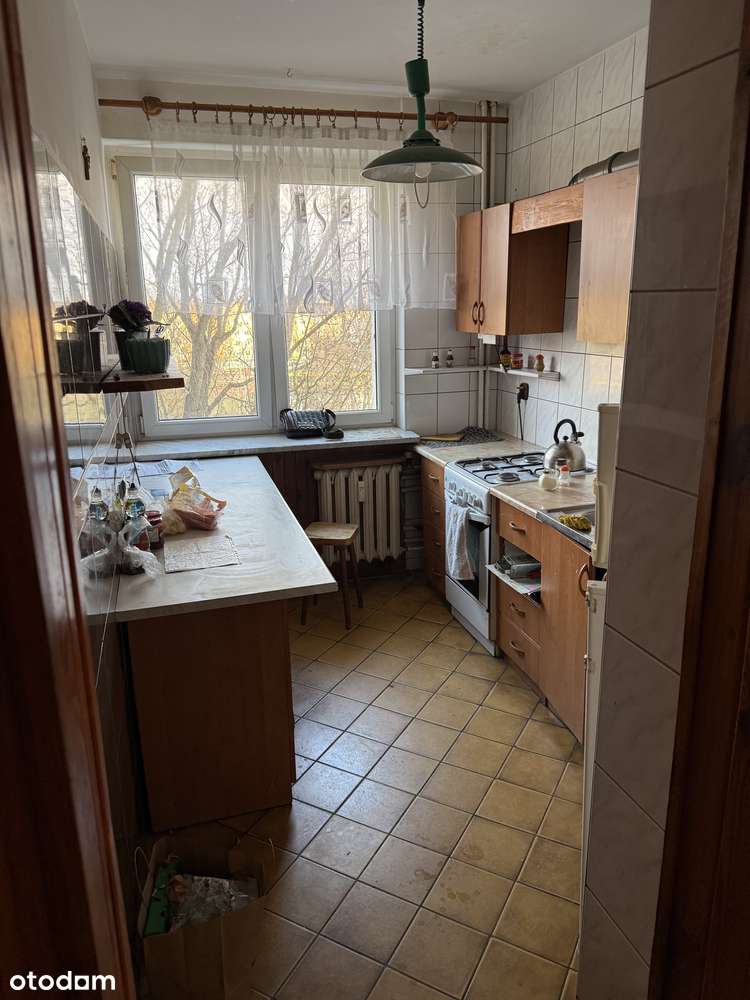 4 pokoje do remontu super cena i lokalizacja przy pętli PST-7