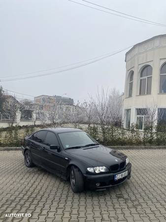 BMW Seria 3 318i - 2