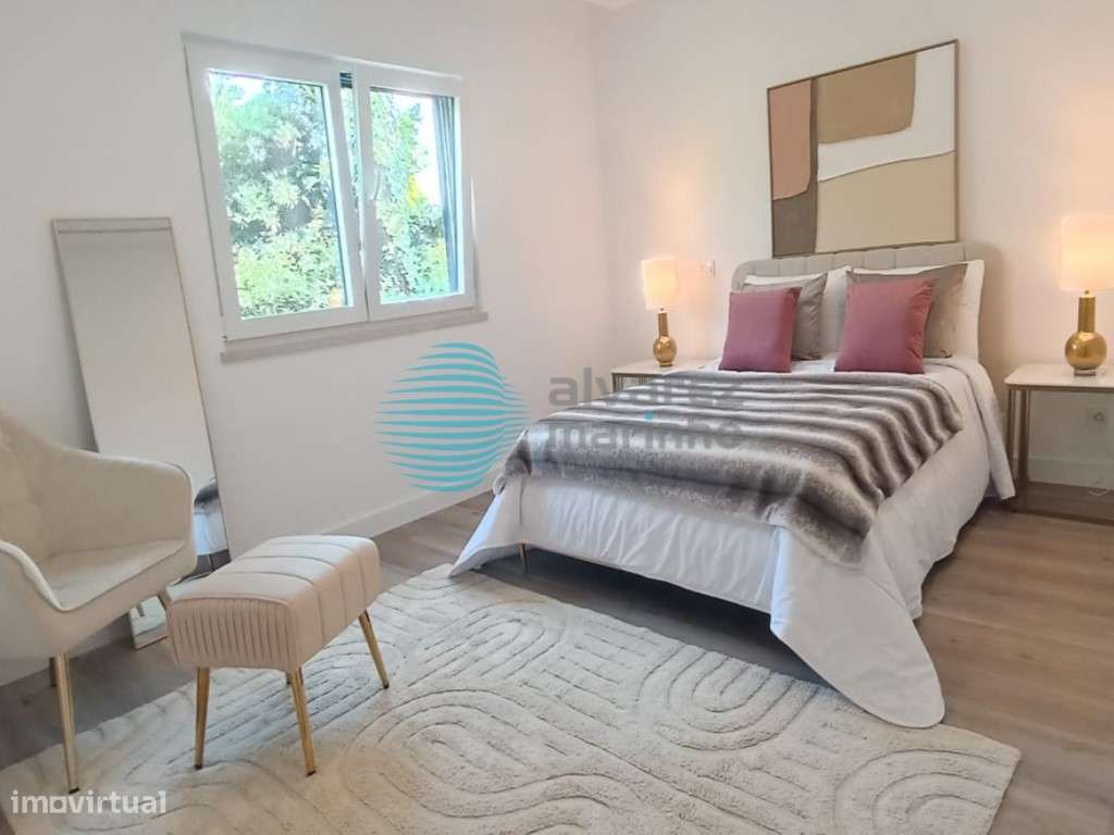 Apartamento T2 em remodelação, em Benfica-5