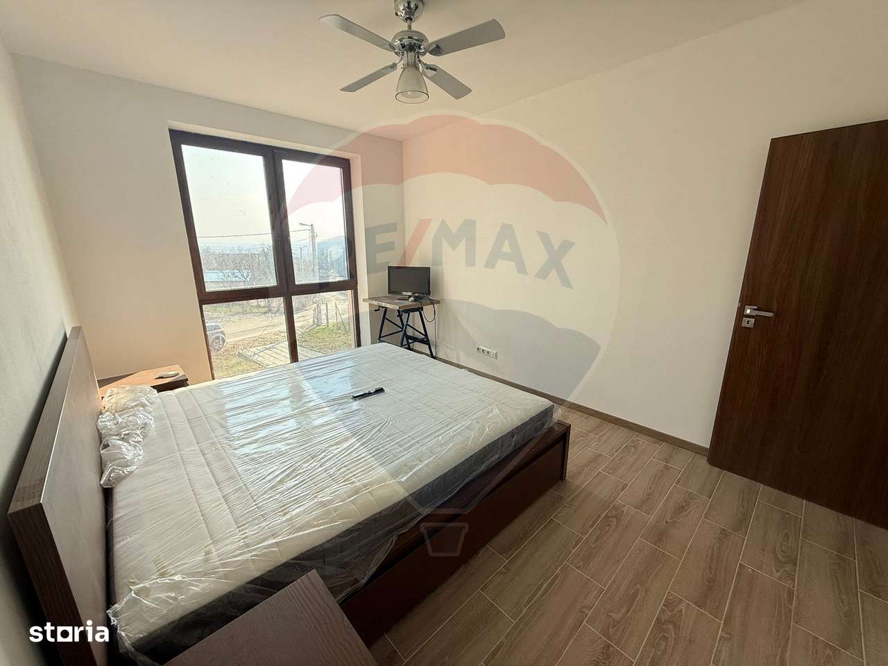 De vânzare Casă nouă cu 4 camere, teren 1190 mp Cartier Podgoria-7