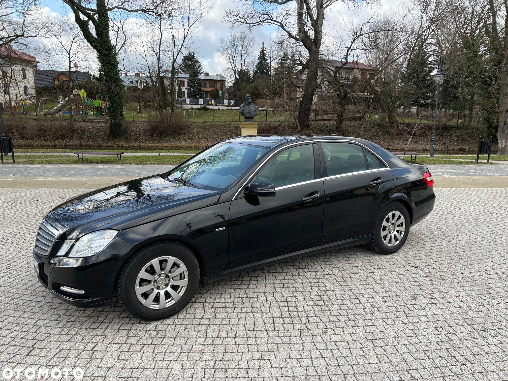 Mercedes-Benz Klasa E 200 NGT BlueEffICIENCY - 10