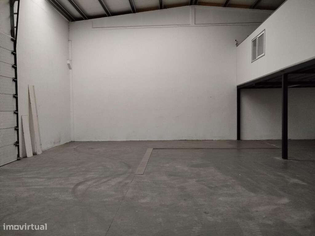 Armazém para arrendar em Sintra, perto de Terrugem - Grande imagem: 2/25