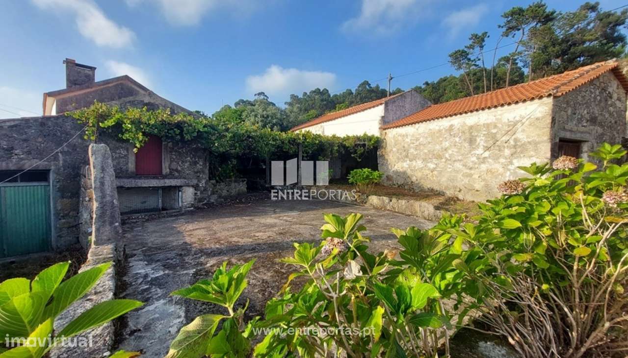 Venda de quintinha c/ 4 moradias p/ restauro, Areosa, Viana do Castelo - Grande imagem: 2/33